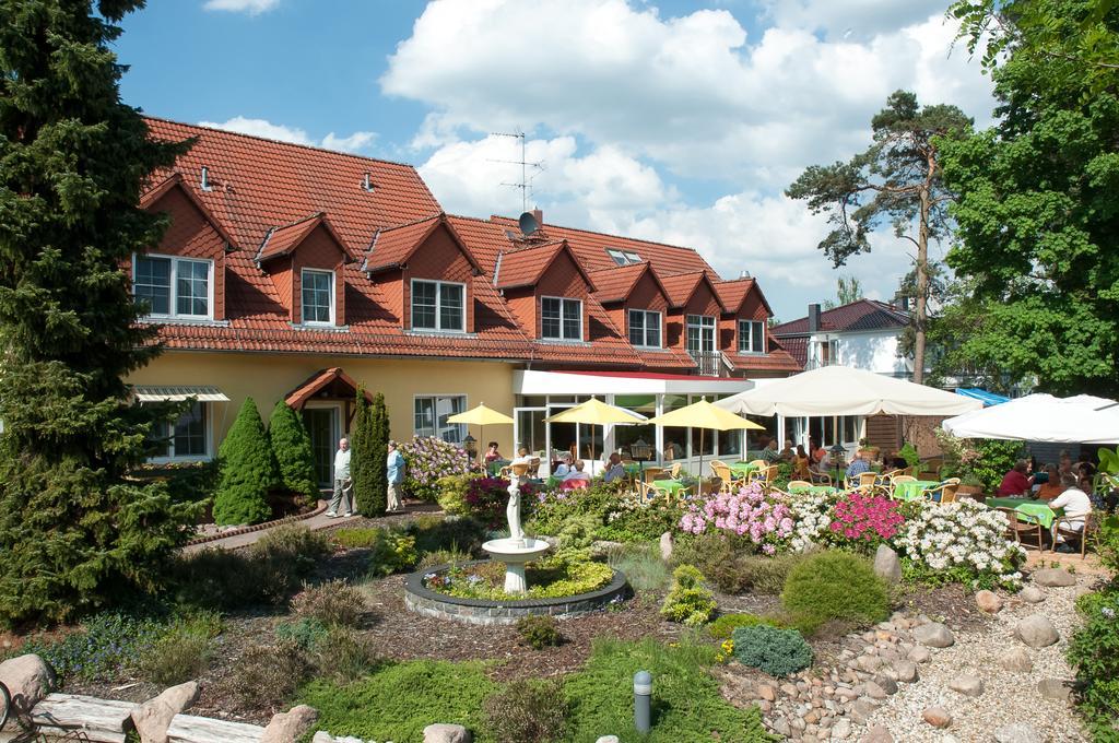 Hotel "Am Werl" バート・ザーロー エクステリア 写真