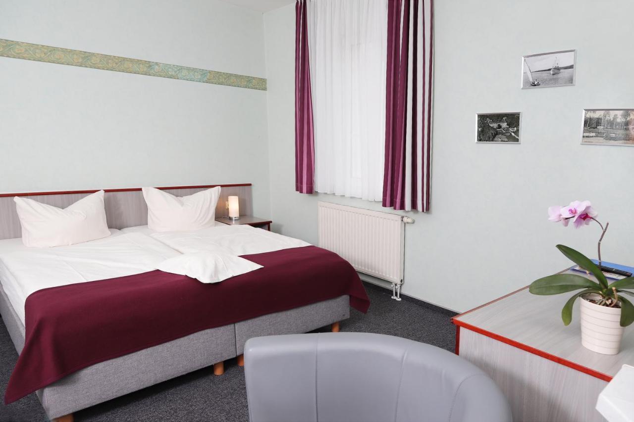 Hotel "Am Werl" バート・ザーロー エクステリア 写真