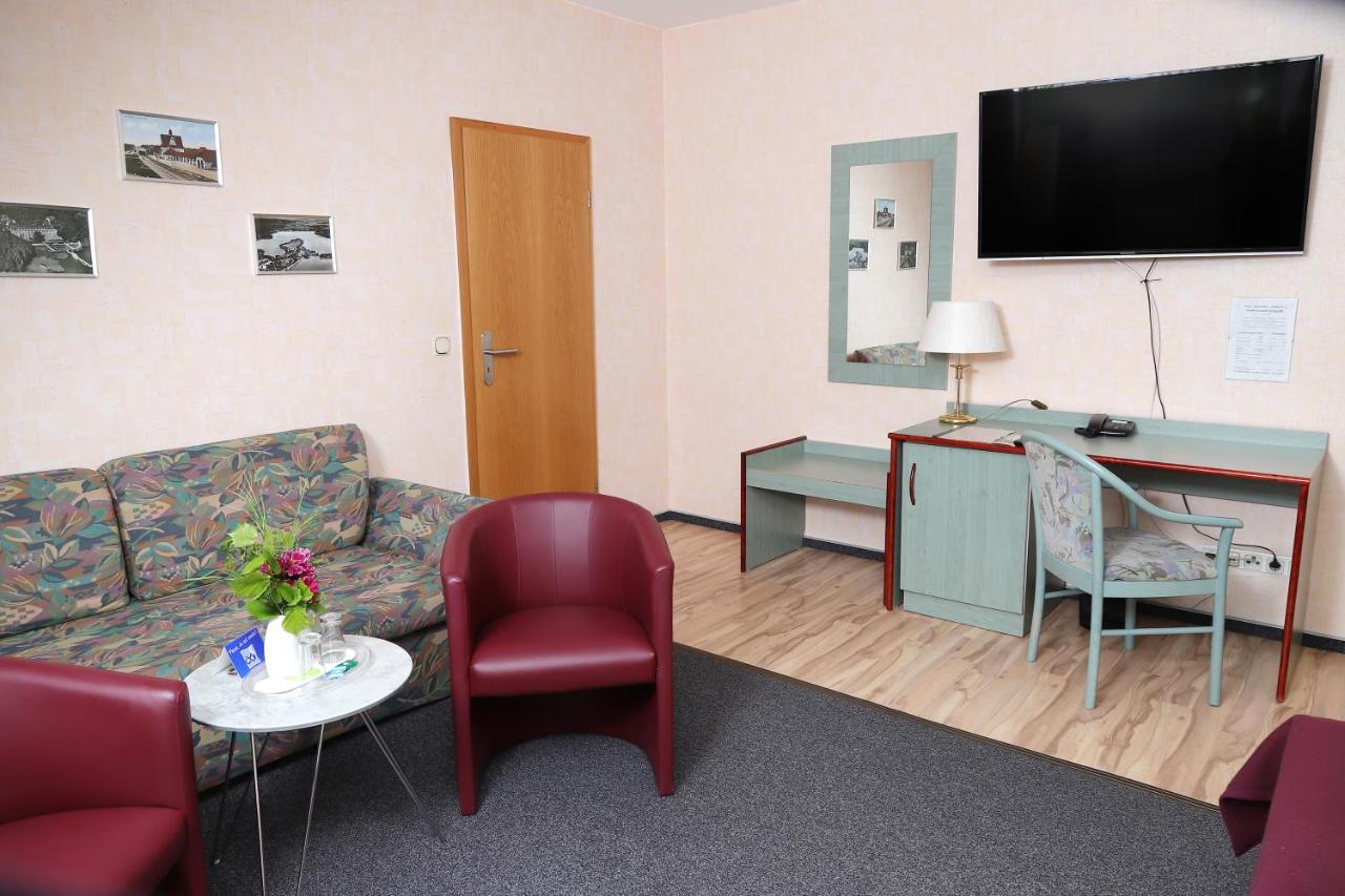 Hotel "Am Werl" バート・ザーロー エクステリア 写真