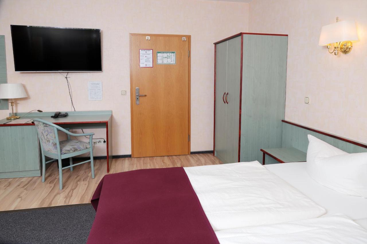 Hotel "Am Werl" バート・ザーロー エクステリア 写真