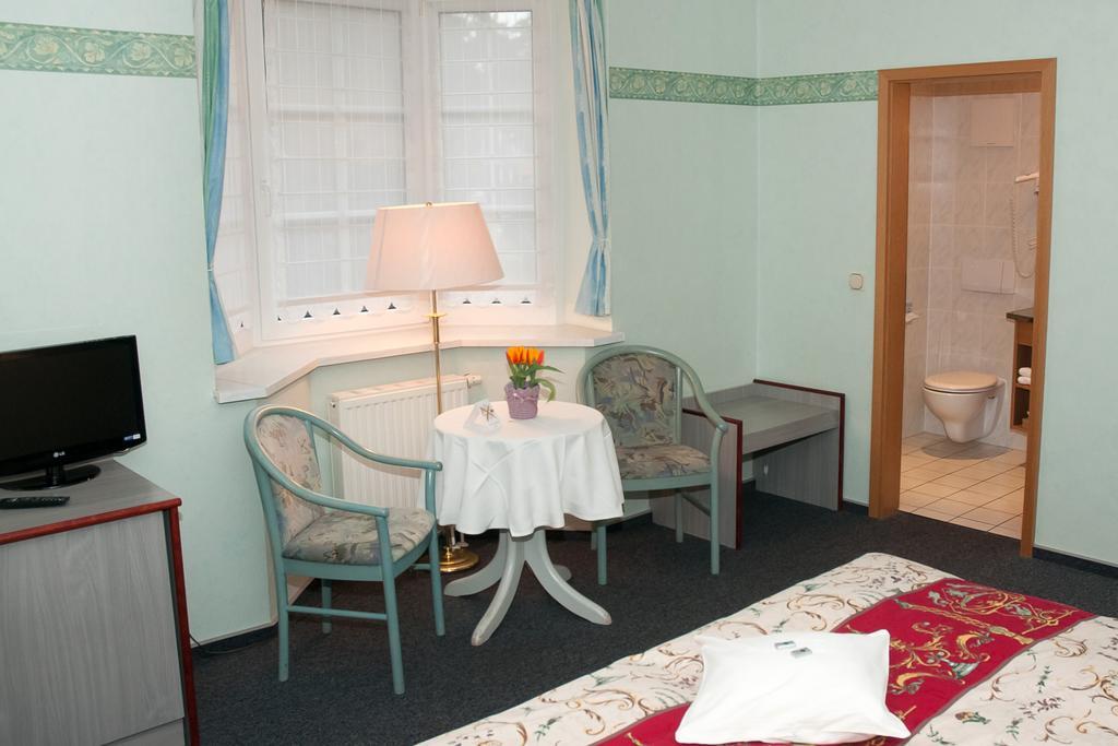 Hotel "Am Werl" バート・ザーロー エクステリア 写真